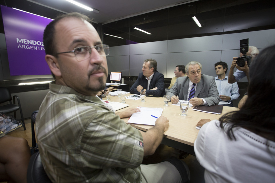 imagen Mateluna: "No vamos a cambiar salud por dinero"
