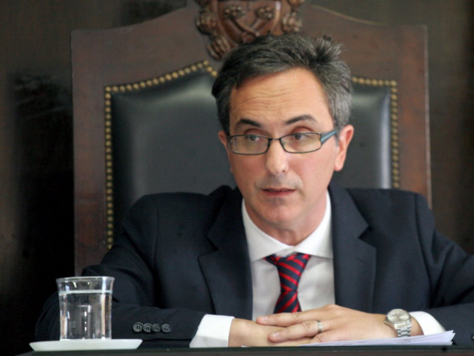 imagen Pérez no cumplió y promovió a un conjuez cuestionado