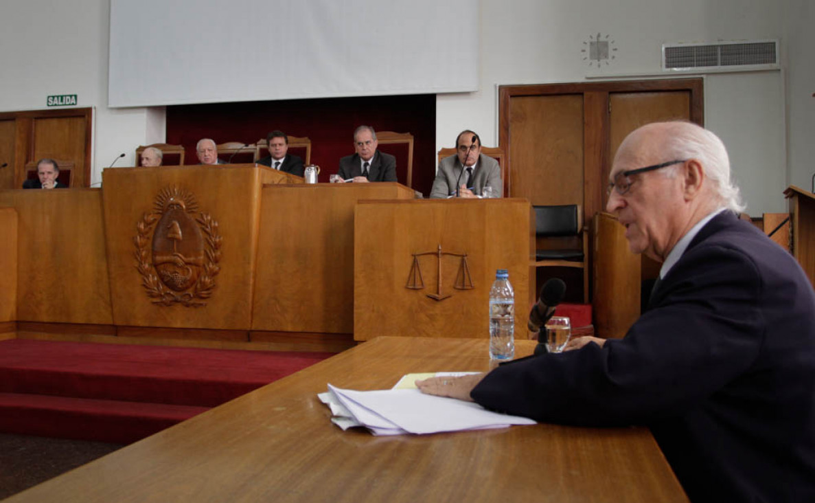 imagen Documento: ya nada será igual entre periodistas y medios