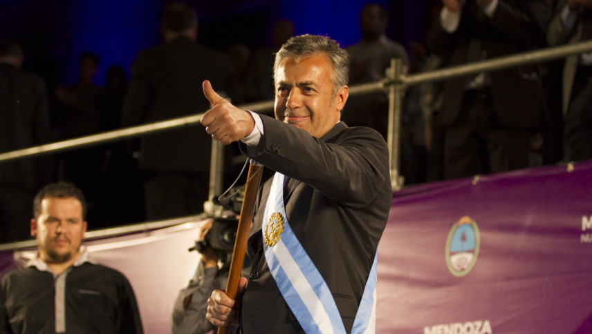imagen Cornejo pidió ayuda para lograr el cambio
