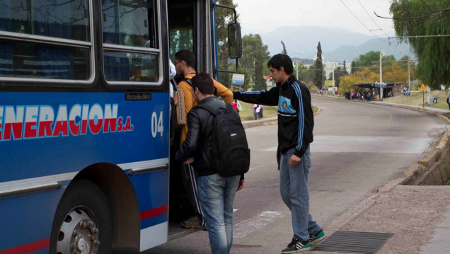 imagen Paro nacional: qué sectores adhieren en Mendoza