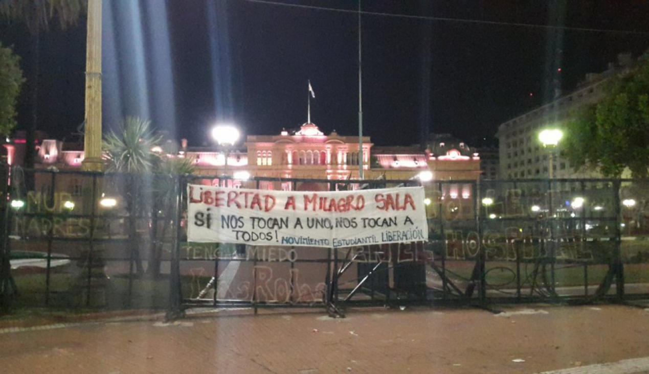 imagen Continúa el acampe por la liberación de Milagro Sala