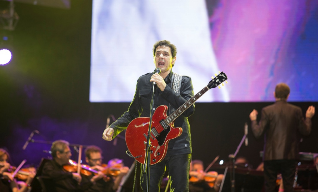 imagen Oíd mortales: Mollo grabó el Himno con la Filarmónica