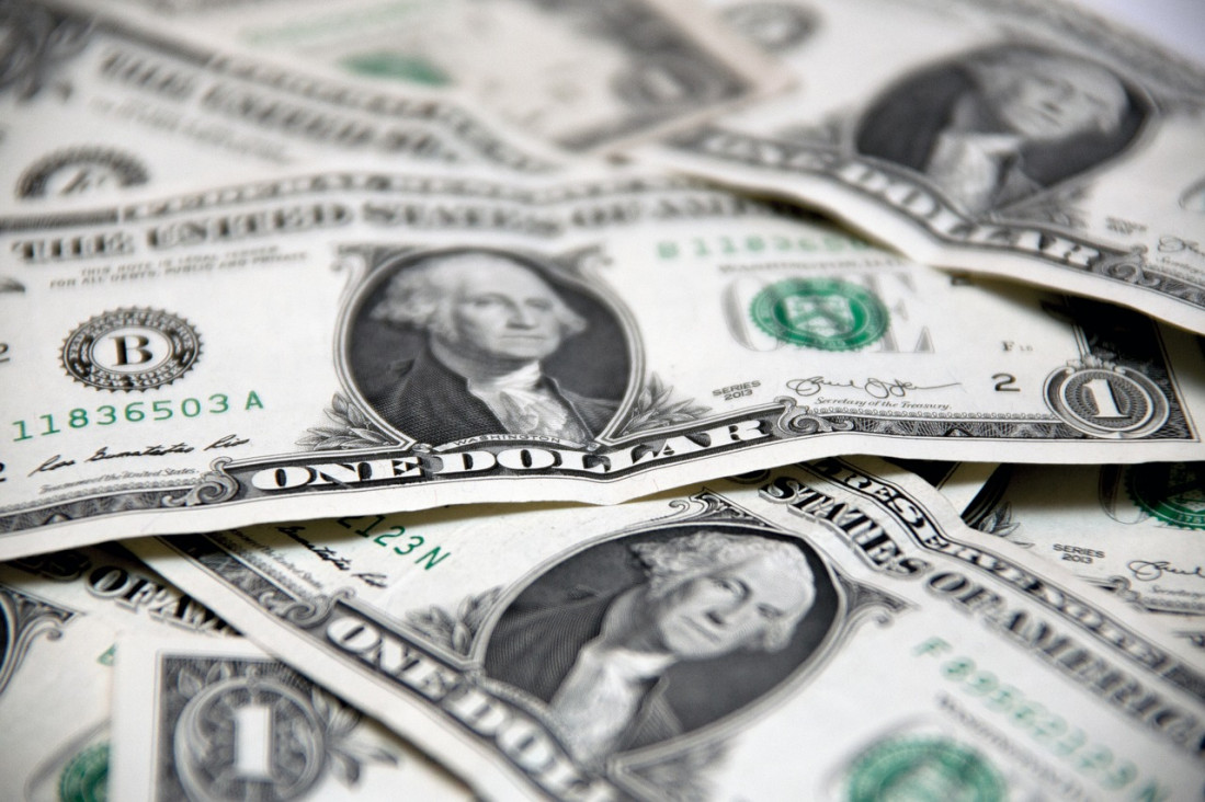 imagen El dólar comenzó la semana cotizando a $25,25