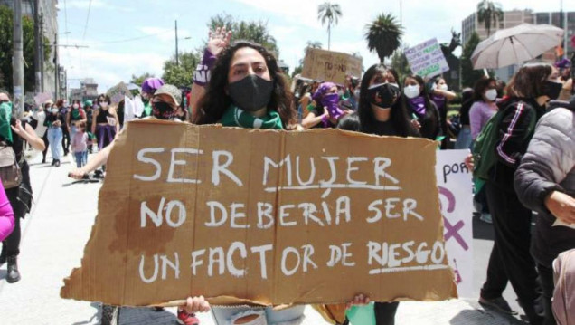 imagen El 80% de las mujeres recibió imágenes de contenido sexual sin consentimiento