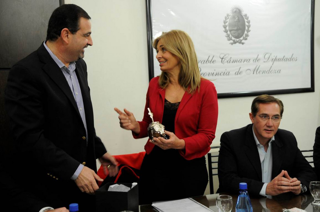 imagen Labor Parlamentaria de ambas cámaras se reunió con Laura Montero