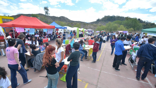 imagen 300 estudiantes de colegios de la UNCUYO participan de Emprende U