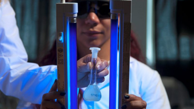 imagen Desarrollan nanopartículas para eliminar contaminantes del agua, como antibióticos y colorantes