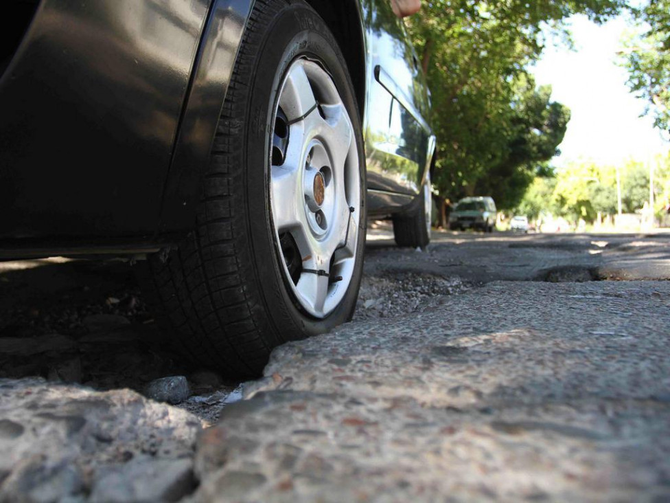imagen Cómo presentar la denuncia en los municipios si rompiste una rueda por la lluvia
