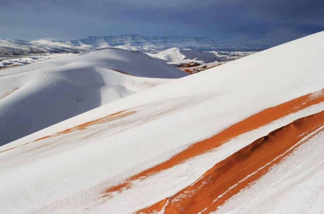 imagen Insólito: dunas de nieve en el desierto del Sahara