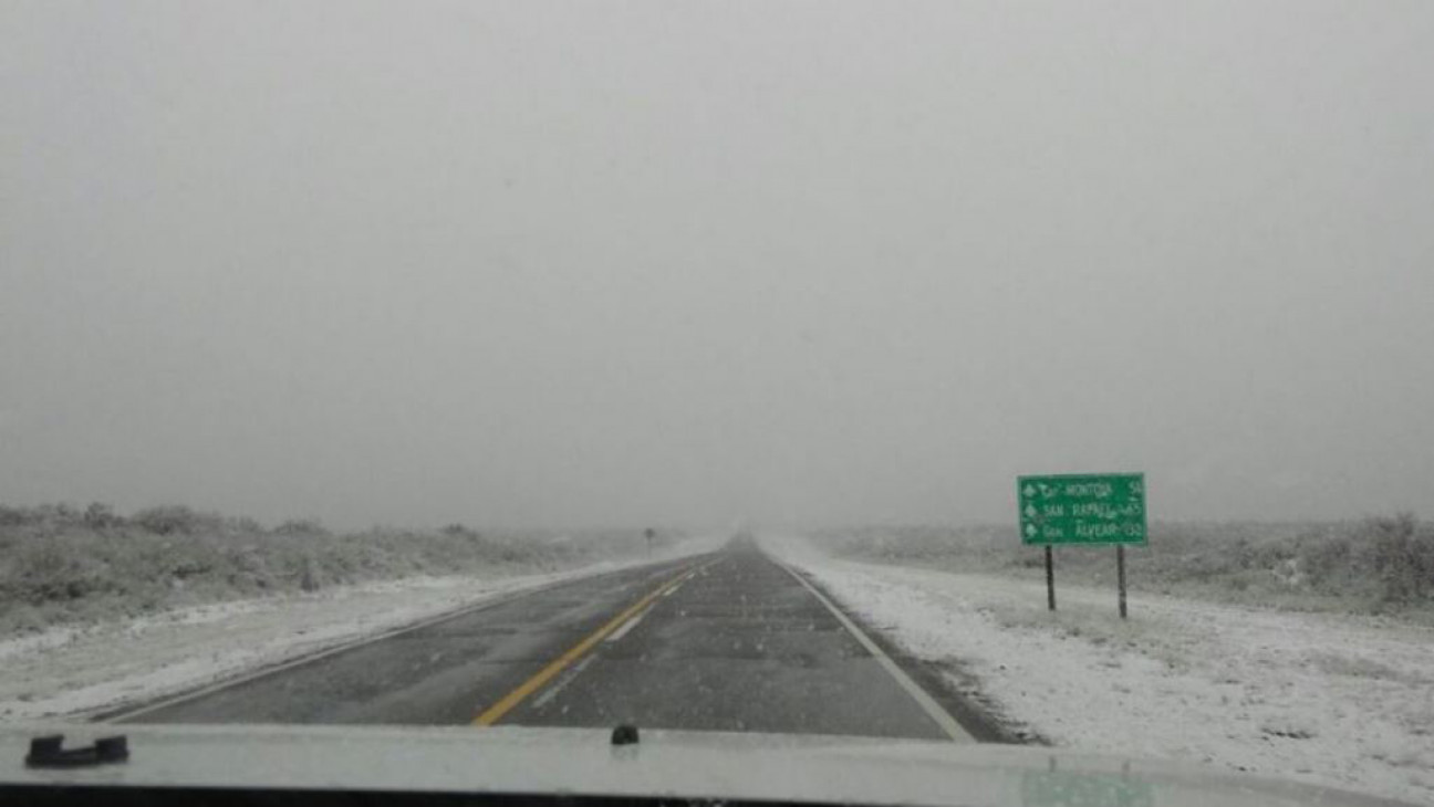 imagen Nieva en el Gran Mendoza y el sur provincial