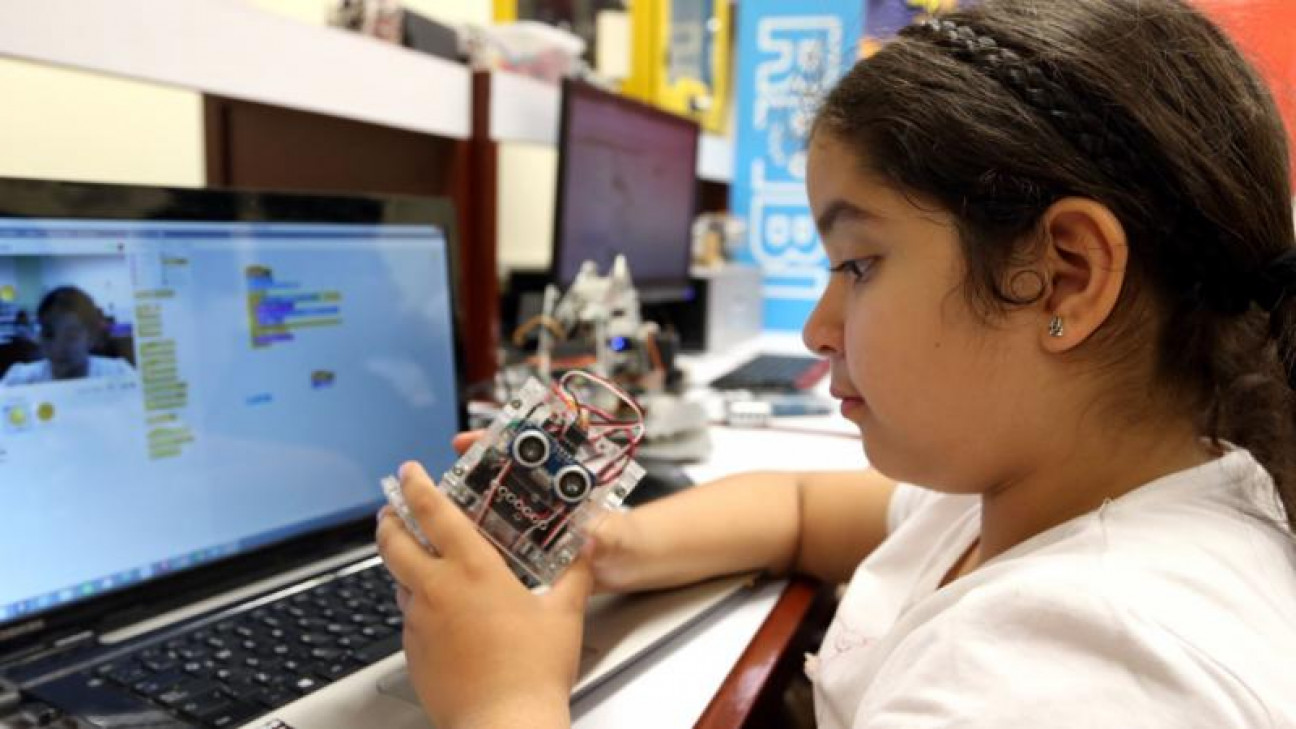 imagen El camino para achicar la brecha digital de género: incorporar niñas en las TIC