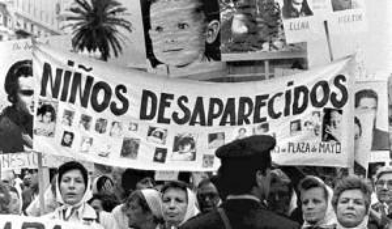 imagen Toman muestras de ADN para buscar a hijos de desaparecidos en Mendoza