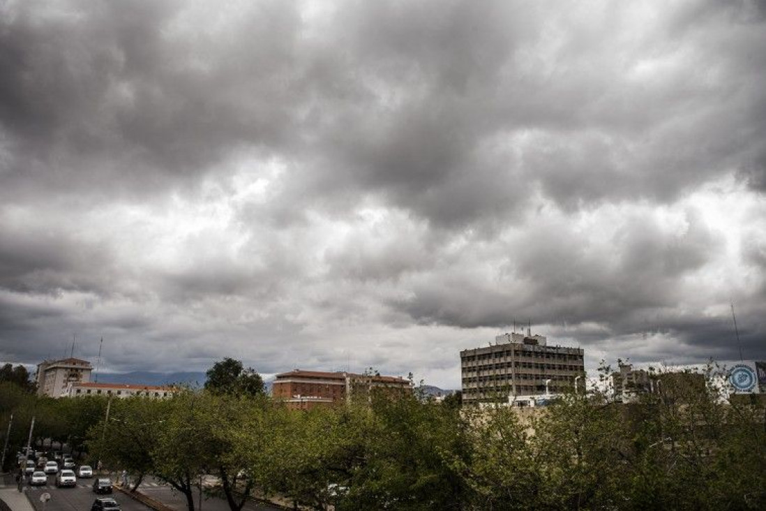 imagen Pronóstico: a llevar paraguas y traje de baño en el mismo bolso