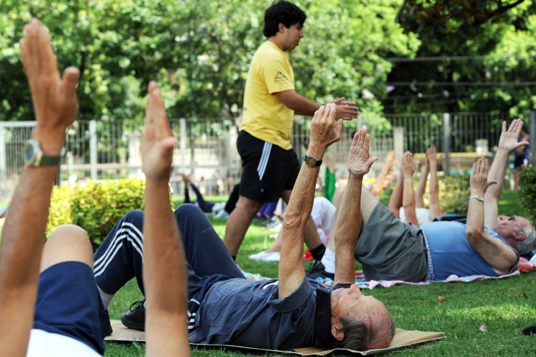 imagen Alimentación saludable, deportes y vitamina D para prevenir fracturas a cualquier edad