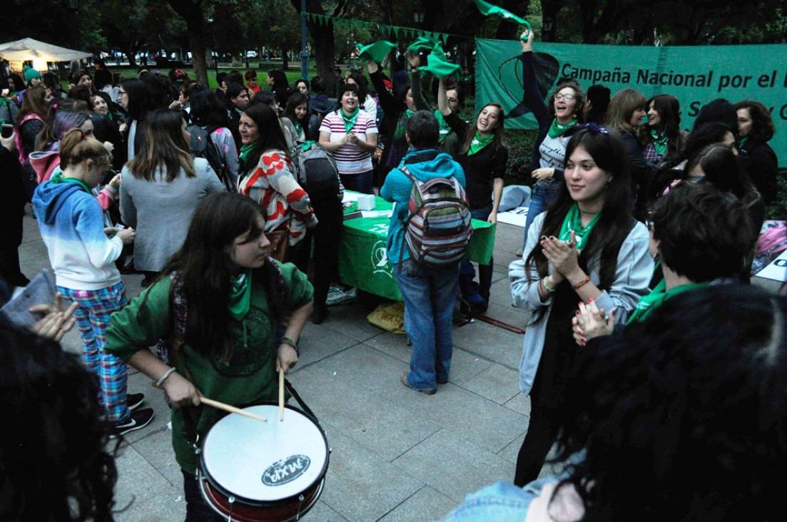 imagen Hoy habrá un pañuelazo federal a favor del aborto legal