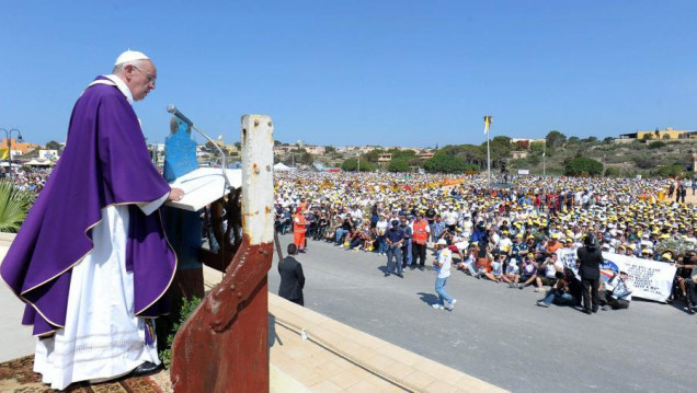 imagen La cumbre antipedofilia comenzó con el relato de las víctimas