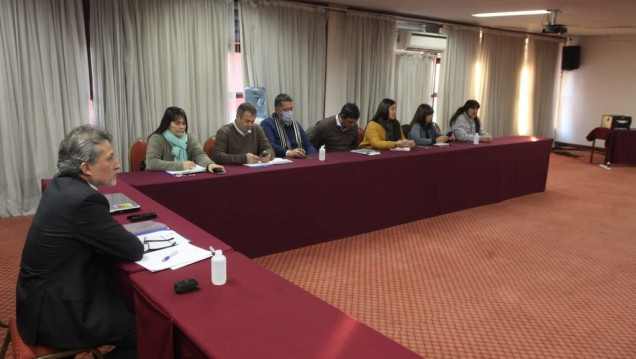 imagen A la espera del SUTE, el Gobierno ya cerró paritarias con el resto de los estatales