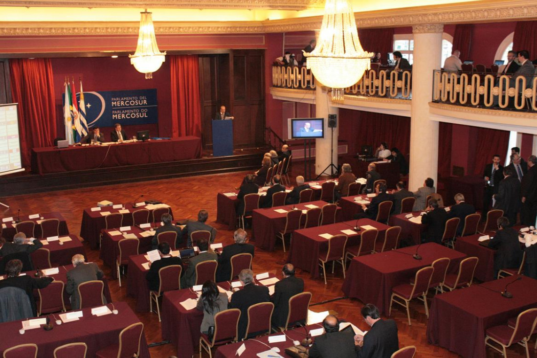 imagen Tiene dictamen la elección de los diputados del Parlasur