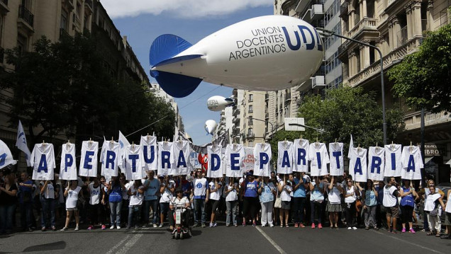 imagen Docentes cerrarán el paro con una marcha en Plaza de Mayo