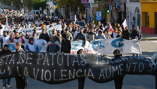 imagen Docentes de Santa Cruz amenazan con profundizar la protesta