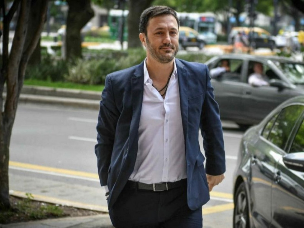 imagen Petri cargó contra el costo de cambiar los billetes