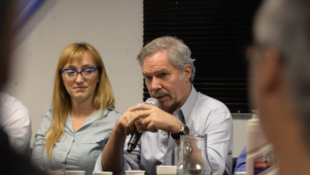 imagen Felipe Solá tendió lazos con el kirchnerismo mendocino