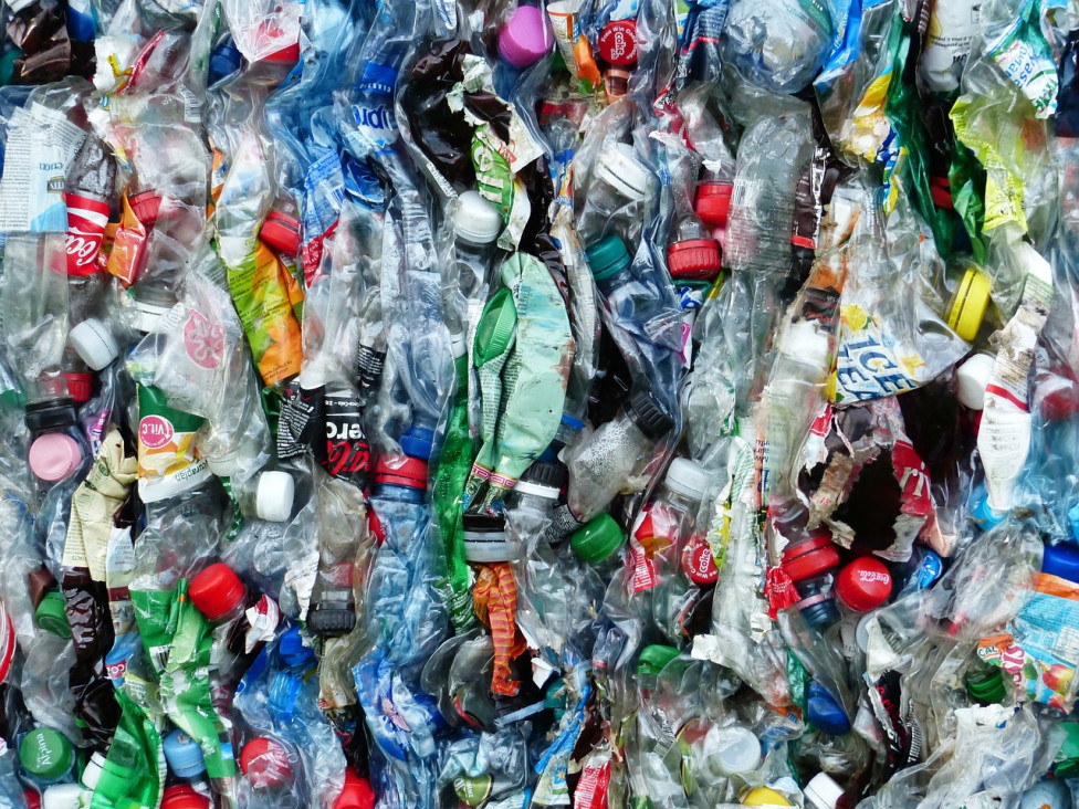 imagen El consumo de plásticos aumenta y el porcentaje de reciclaje sigue siendo bajo