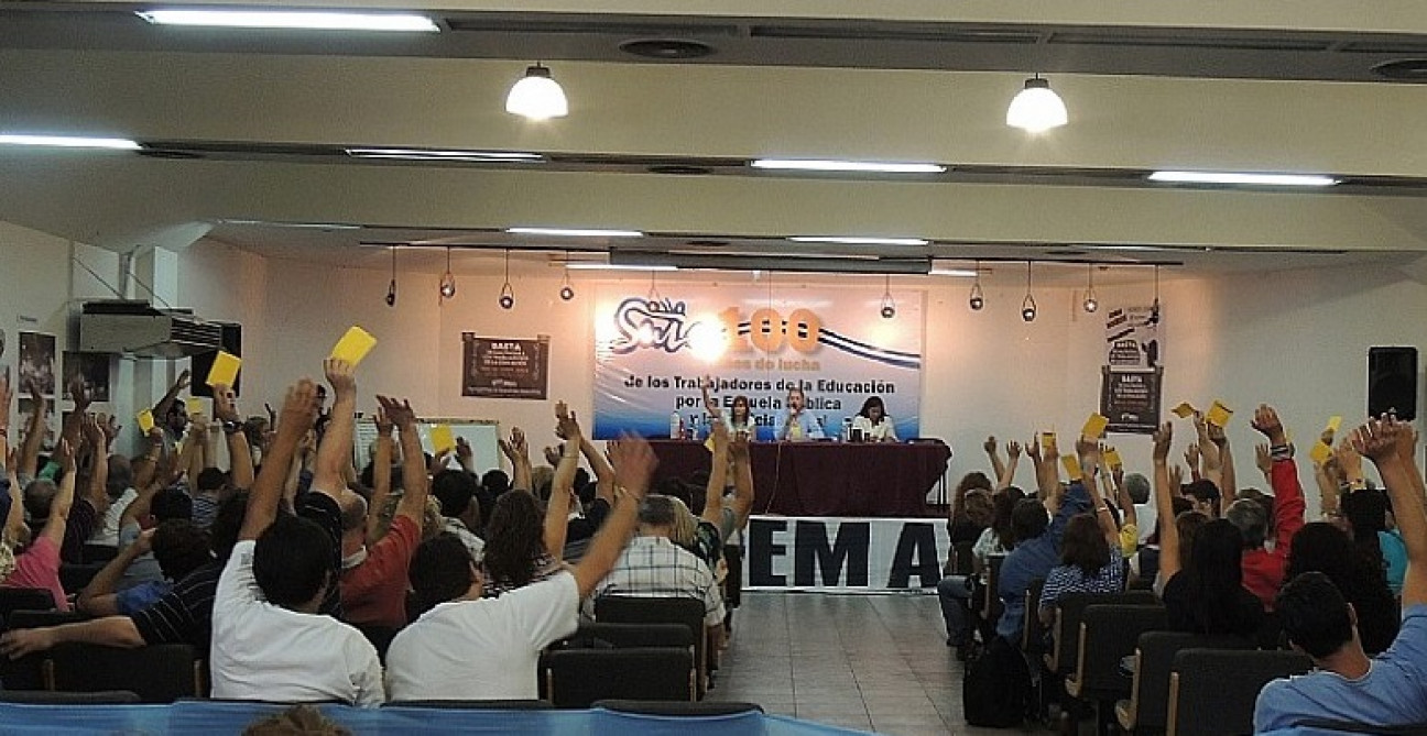 imagen Plenario del SUTE: piden la renuncia de Jaime Correas