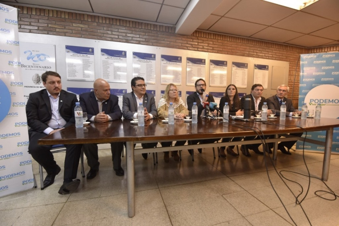 imagen Con olor a campaña e impronta K
