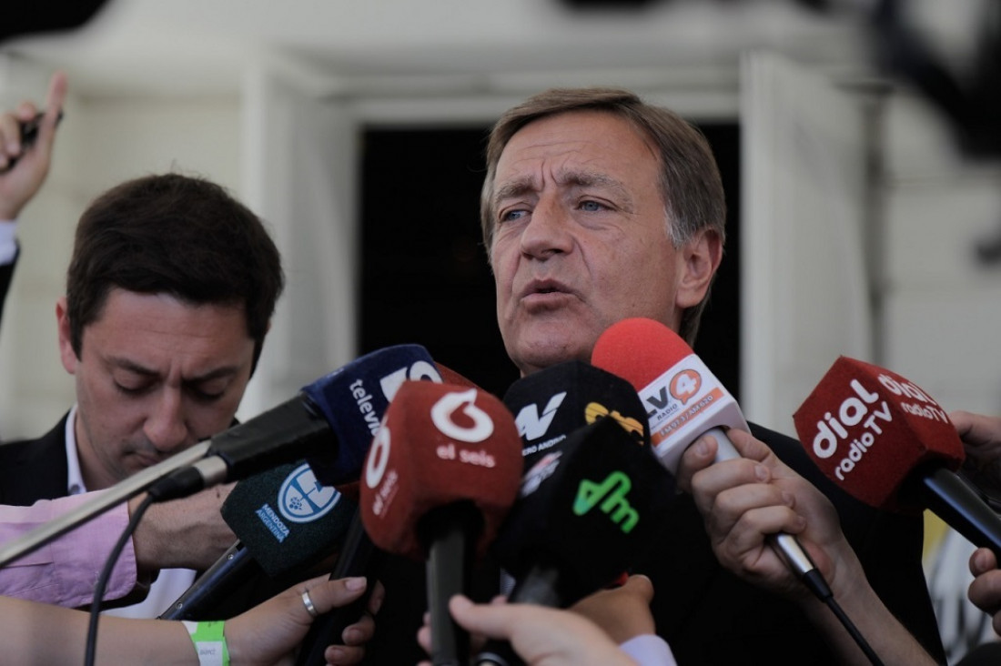 imagen Suarez insistirá en la Corte Suprema para que el Presidente laude sobre Portezuelo del Viento