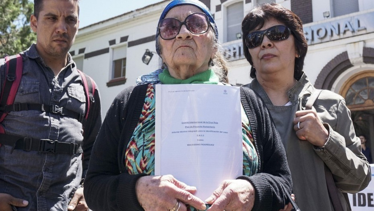 imagen Familiares de los caídos en Malvinas viajarán a Darwin para identificar sus tumbas