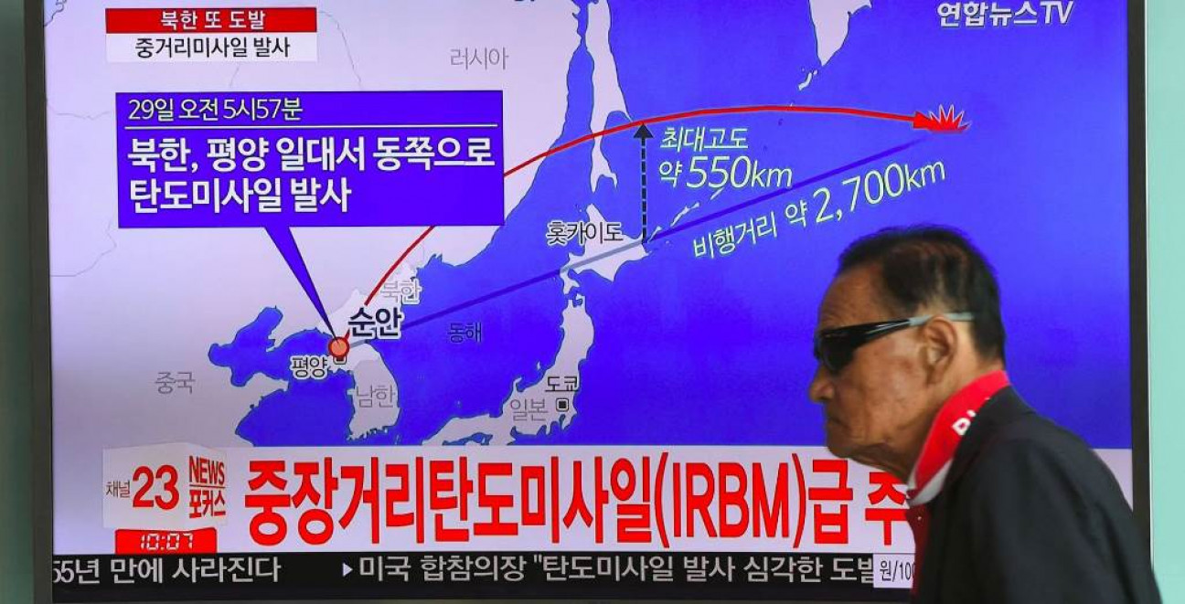 imagen Tras amenazar a sus vecinos, Pyongyang lanzó otro misil que sobrevoló Japón
