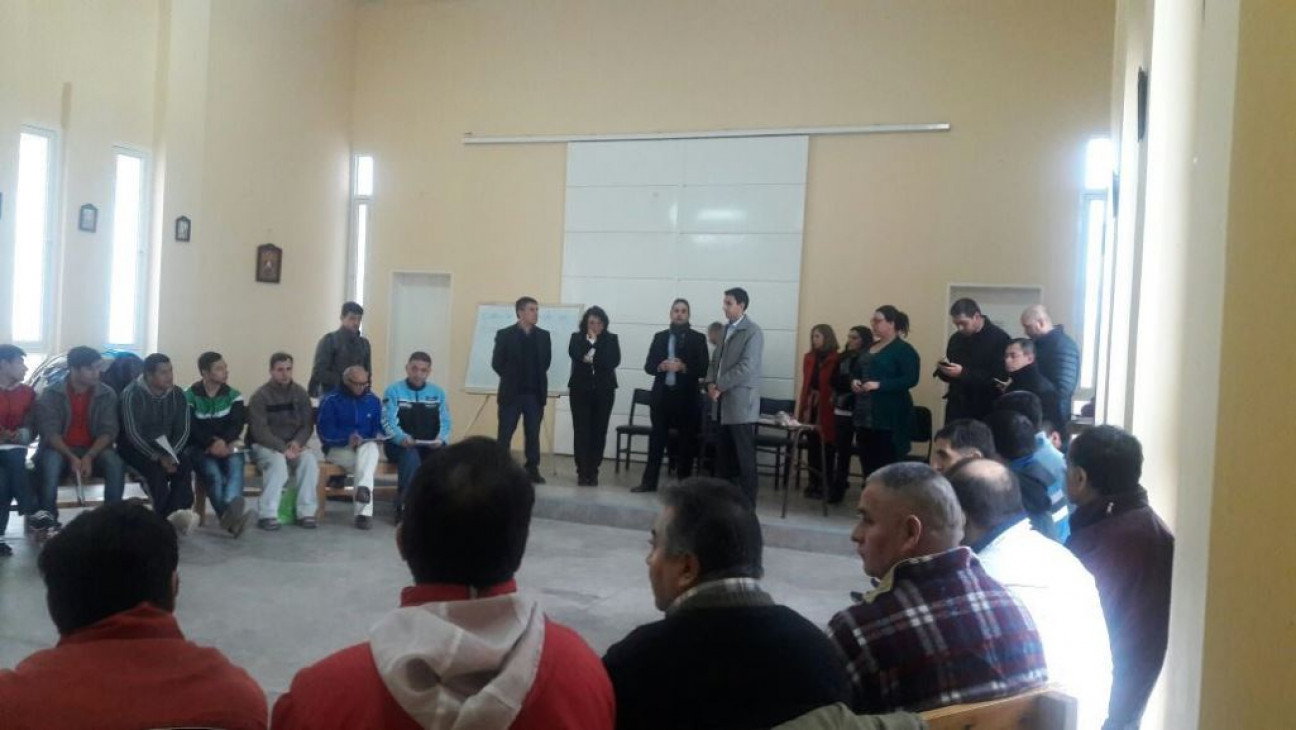 imagen Presos de Mendoza se recibieron de promotores de la salud