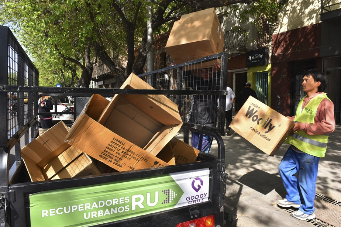 imagen La importación de cartón amenaza la actividad de quienes se dedican al reciclaje urbano