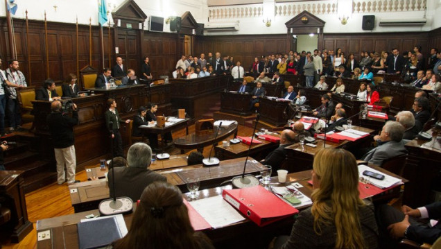 imagen Reforma electoral: la oposición quiere paridad de género en las candidaturas