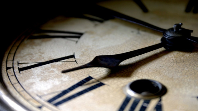 imagen Analizan atrasar los relojes una hora en invierno