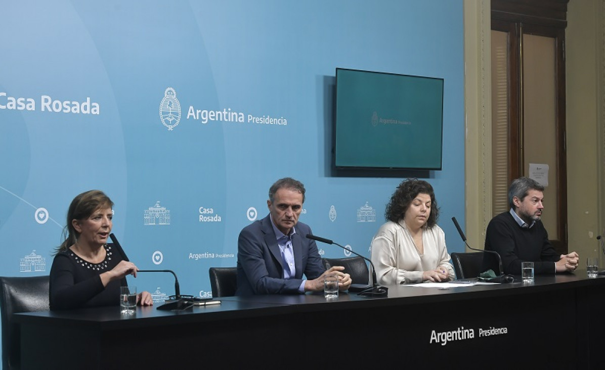 imagen El gobierno analiza implementar un "dólar turista" para mejorar los ingresos del Banco Central 