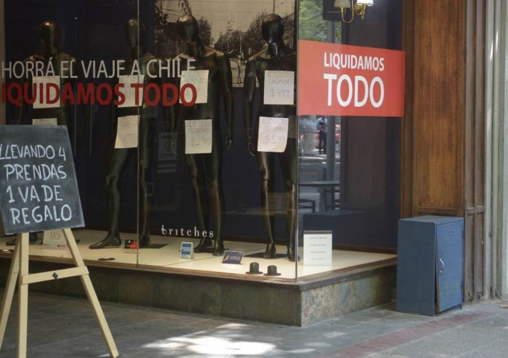 imagen Cuando compramos ropa, la mitad de su precio se va a impuestos