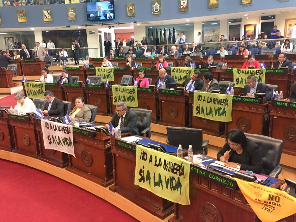imagen El Salvador prohíbe la minería de oro para conservar el medioambiente