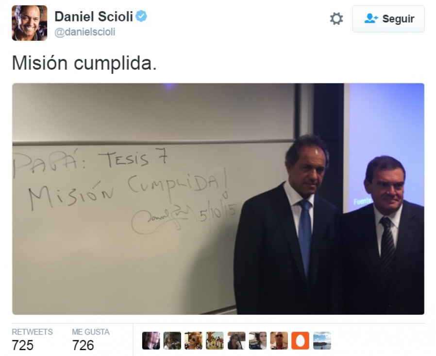 imagen Denunciaron a Daniel Scioli por fraude en la obtención de su título