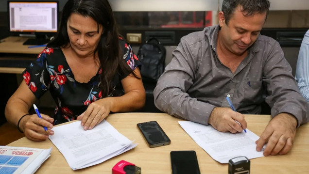imagen Paritarias 2023: el SUTE aceptó la propuesta salarial del Gobierno