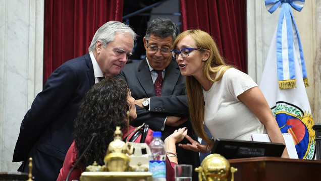 imagen El Senado eligió a sus autoridades y ratificó a Pinedo como presidente provisional