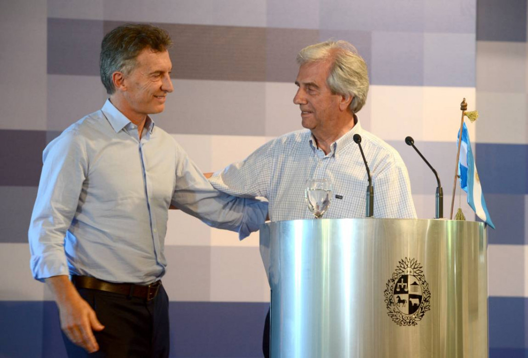 imagen Macri y Tabaré acordaron la candidatura para el Mundial de Fútbol 2030