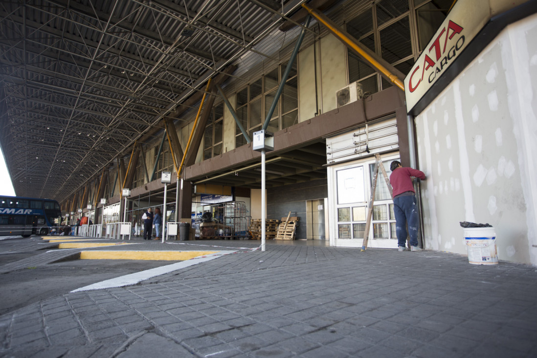 imagen El cierre del aeropuerto impacta en la Terminal de Ómnibus
