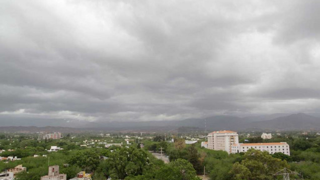 imagen Llueve en Mendoza: accidentes y cortes de luz en varios sectores