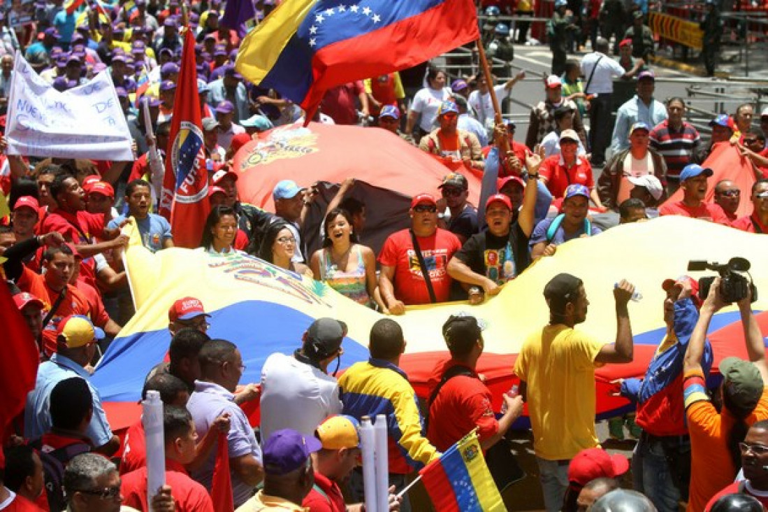 imagen Intento golpista en Venezuela: "Aquí no se rinde nadie"