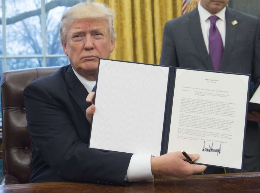 imagen Trump retira a Estados Unidos del tratado comercial con el Pacífico
