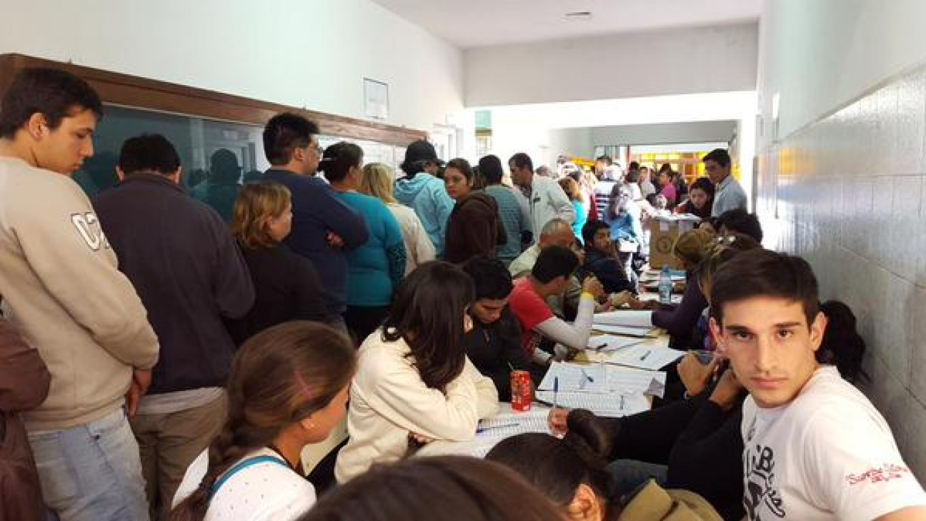 imagen Violencia y quema de urnas en Tucumán