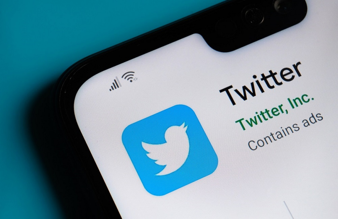 imagen Primeros días de Musk al mando de Twitter: quiere cobrar 8 dólares para verificar la cuenta